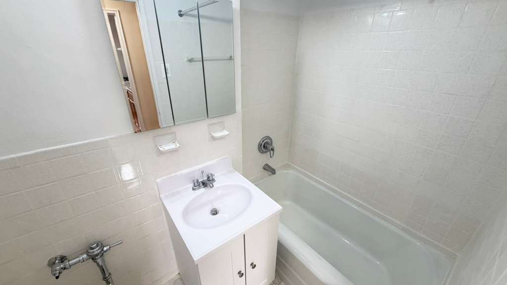 Apartment 67th Avenue  Queens, NY 11375, MLS-RD5614-20