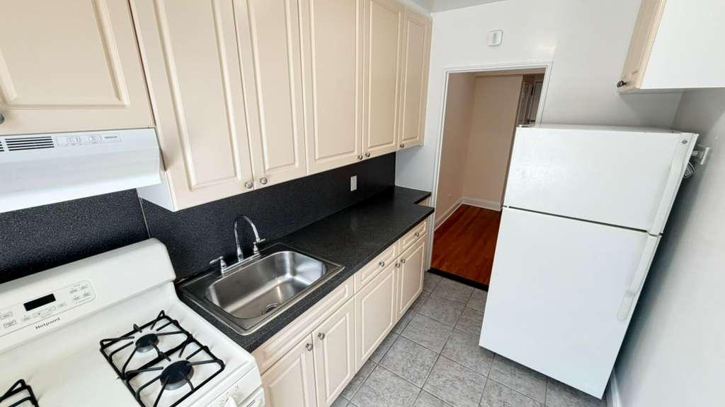 Apartment 77th Street Queens, NY 11372, MLS-RD5628-4