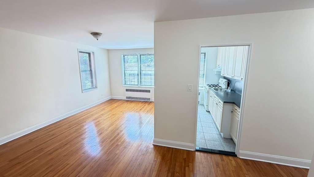 Apartment 77th Street Queens, NY 11372, MLS-RD5628-6