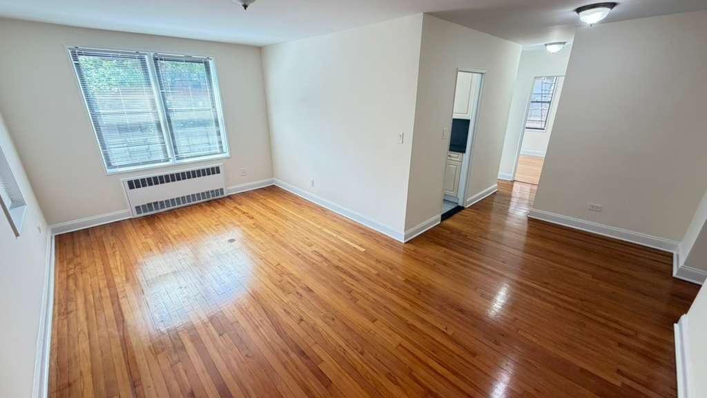 Apartment 77th Street Queens, NY 11372, MLS-RD5628-9