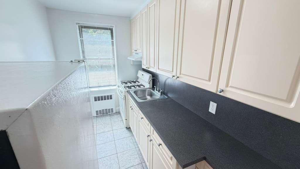 Apartment 77th Street Queens, NY 11372, MLS-RD5628-12