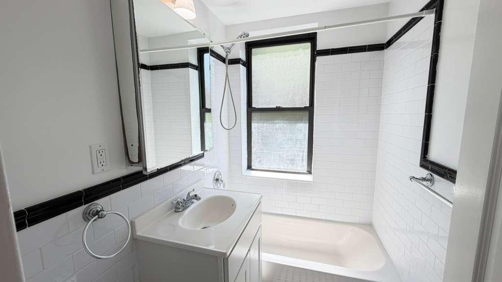 Apartment 77th Street Queens, NY 11372, MLS-RD5628-16