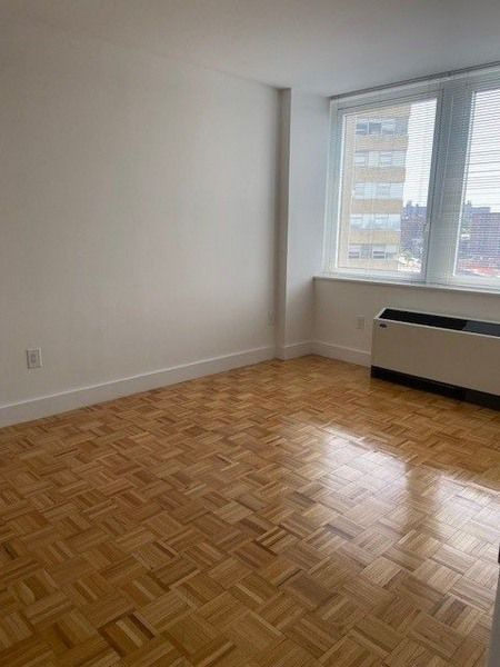 Apartment Queens Blvd Queens, NY 11374, MLS-RD5632-5