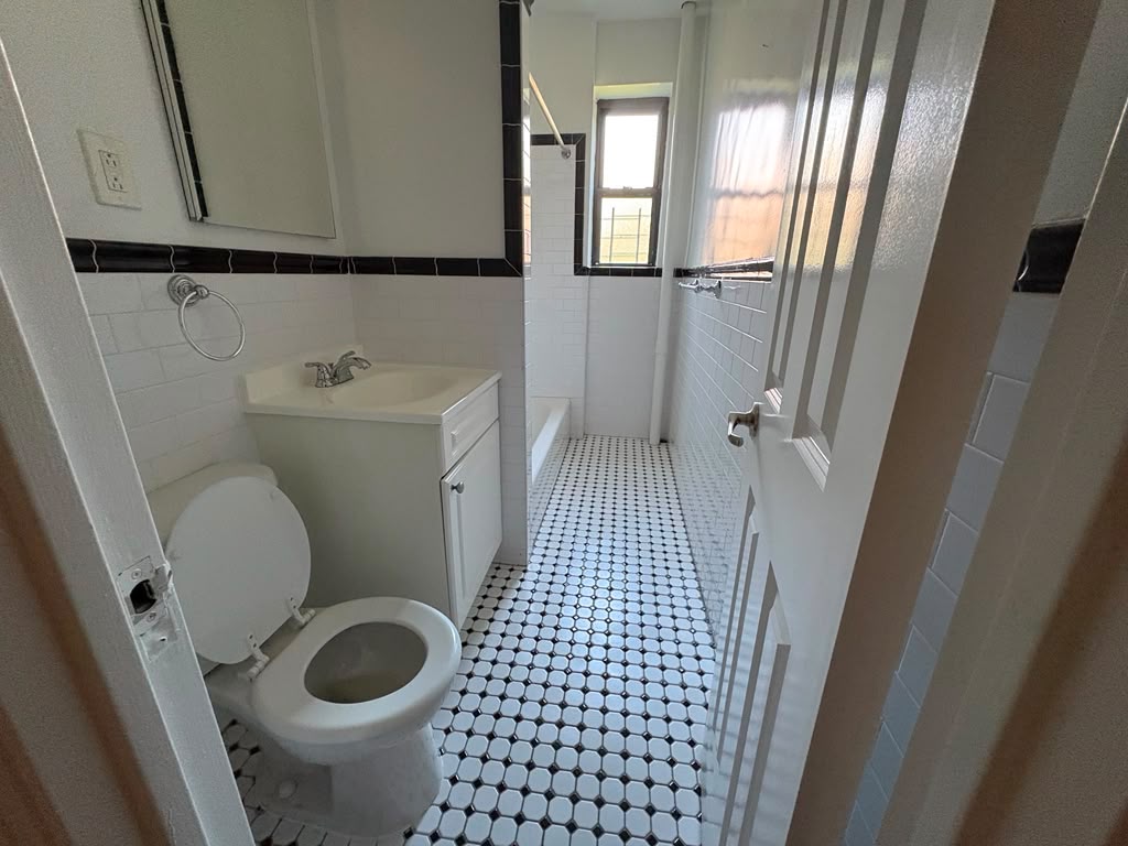 Apartment Highland Avenue Queens, NY 11432, MLS-RD5635-9