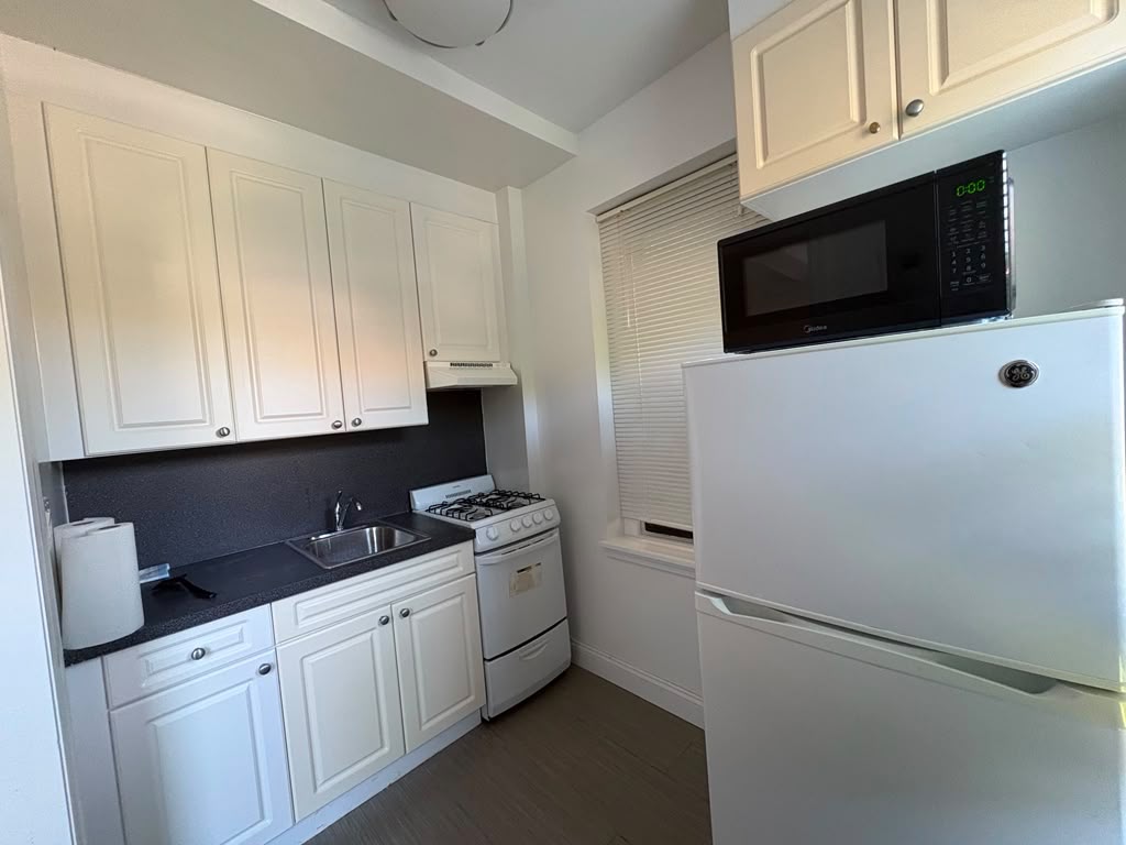Apartment Highland Avenue Queens, NY 11432, MLS-RD5635-11
