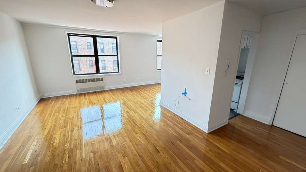 Apartment 67th Drive  Queens, NY 11375, MLS-RD5637-10
