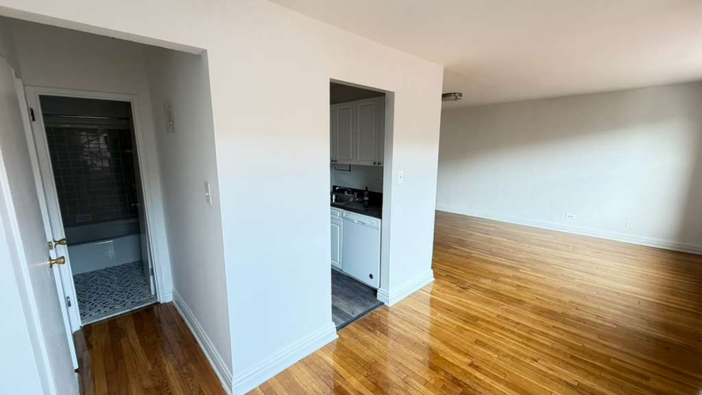 Apartment 67th Drive  Queens, NY 11375, MLS-RD5637-15