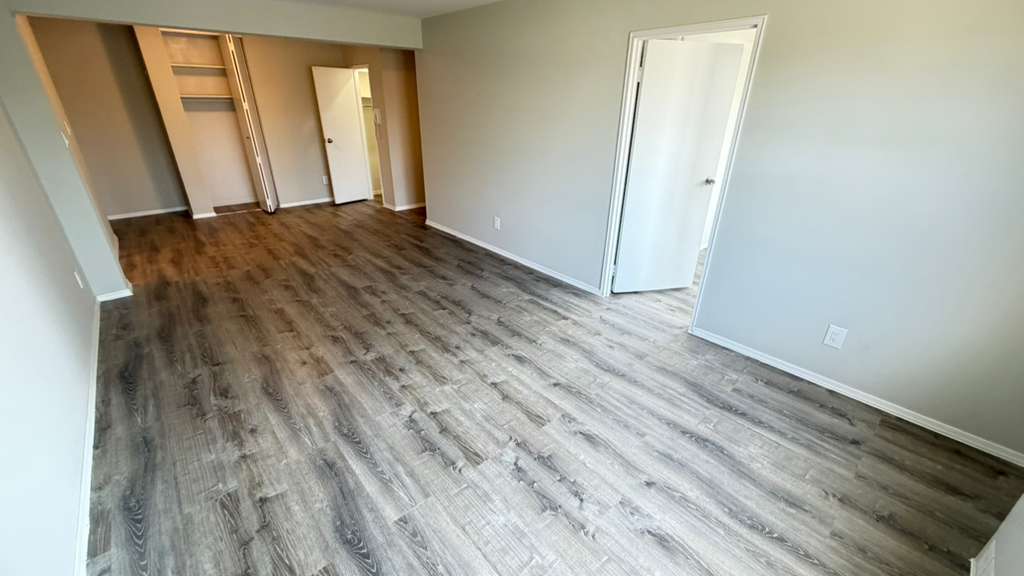 Apartment Bell Blvd  Queens, NY 11360, MLS-RD5638-11