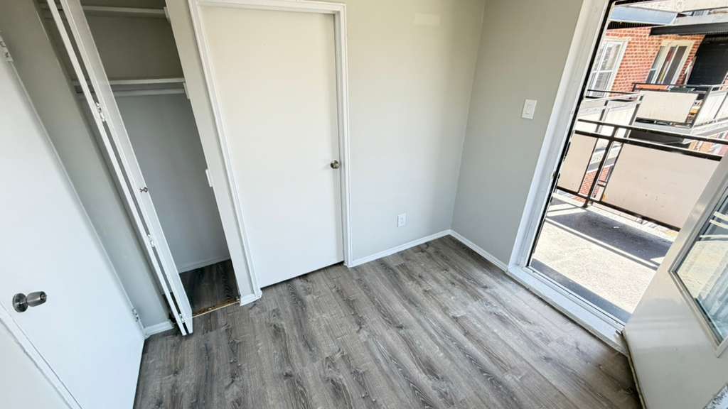 Apartment Bell Blvd  Queens, NY 11360, MLS-RD5638-14