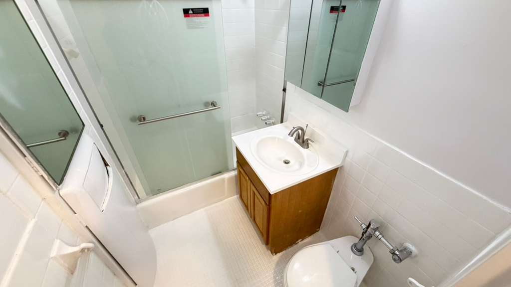 Apartment Bell Blvd  Queens, NY 11360, MLS-RD5638-17