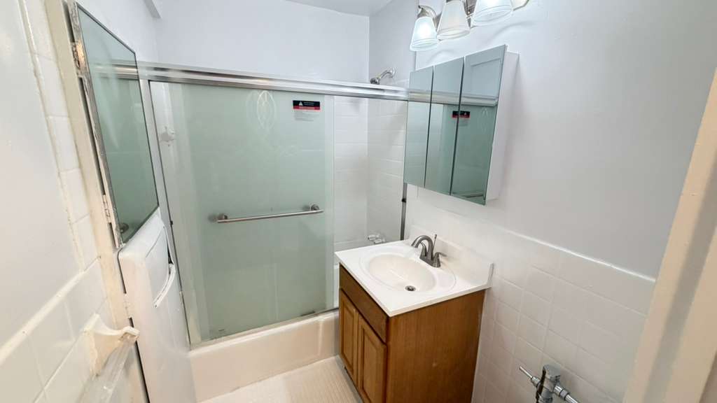 Apartment Bell Blvd  Queens, NY 11360, MLS-RD5638-18