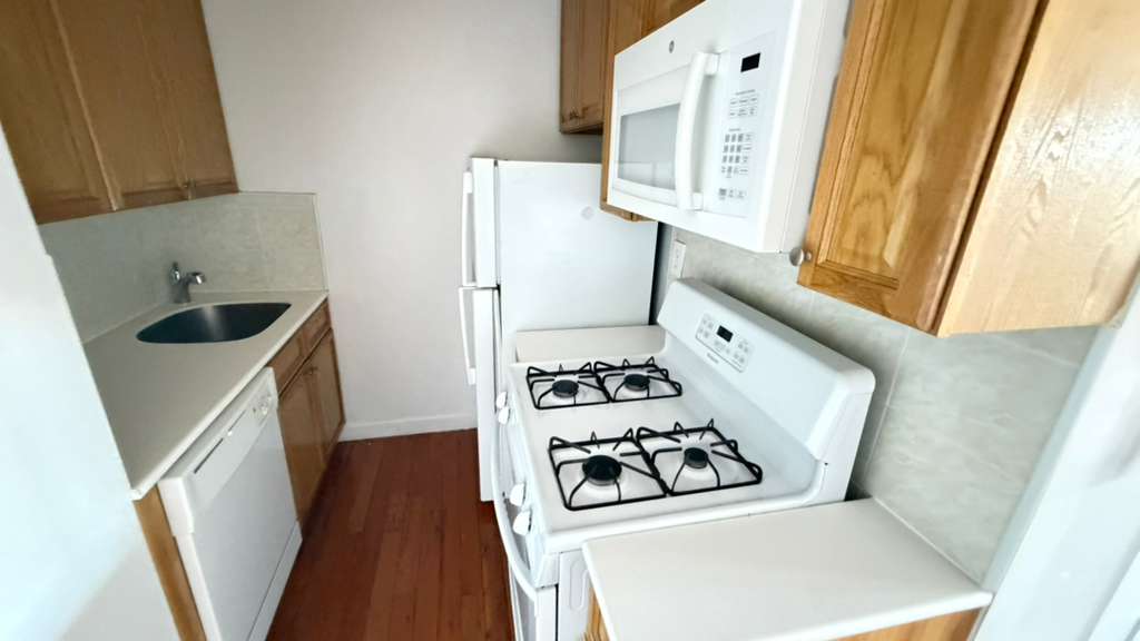 Apartment Bell Blvd  Queens, NY 11360, MLS-RD5639-2