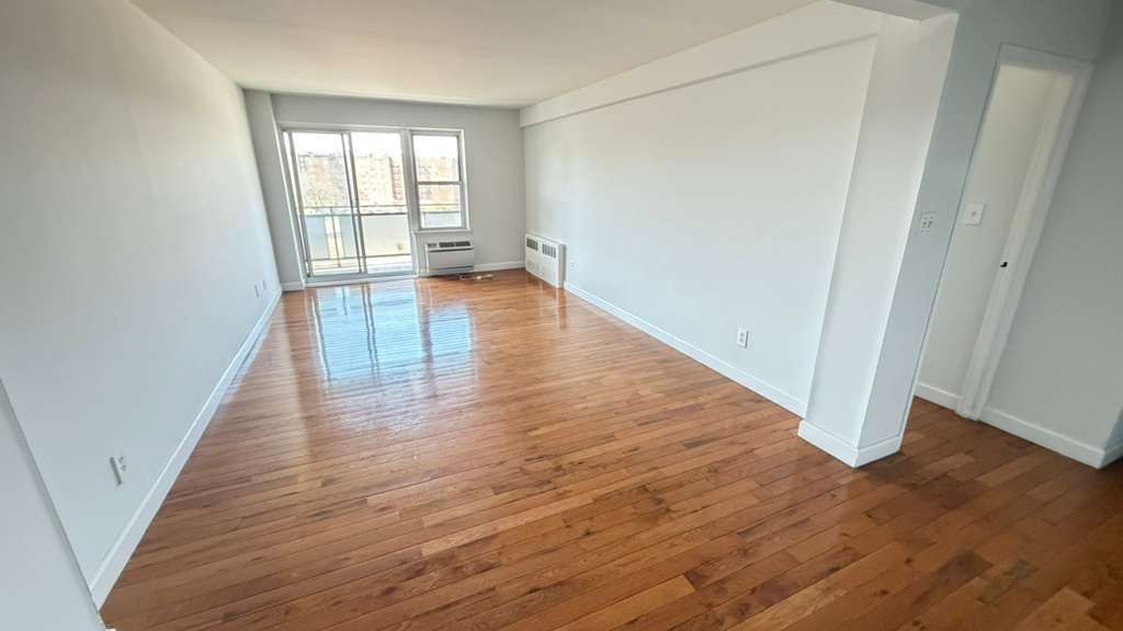 Apartment Bell Blvd  Queens, NY 11360, MLS-RD5639-6