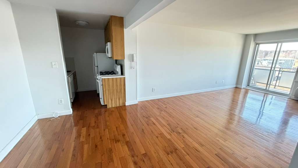Apartment Bell Blvd  Queens, NY 11360, MLS-RD5639-9
