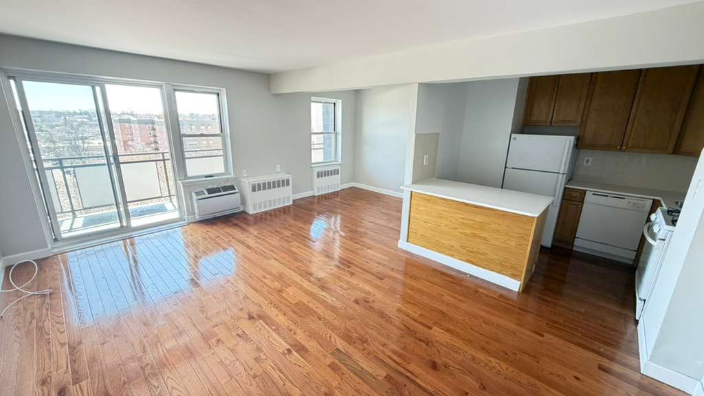 Apartment Bell Blvd  Queens, NY 11360, MLS-RD5640-9