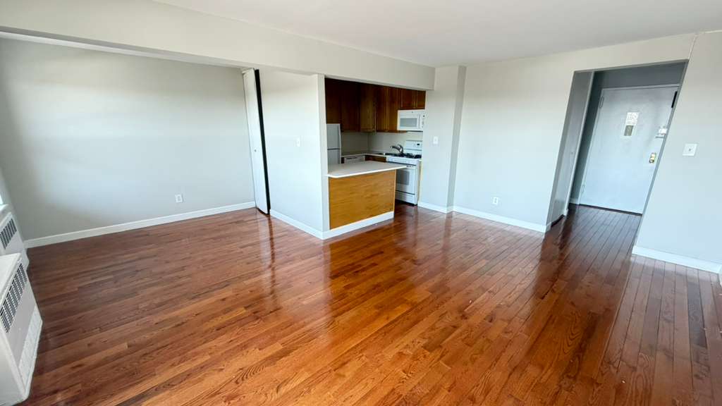 Apartment Bell Blvd  Queens, NY 11360, MLS-RD5640-10