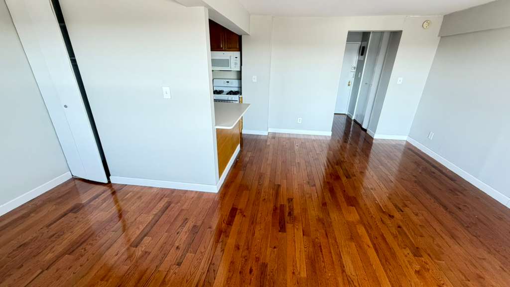 Apartment Bell Blvd  Queens, NY 11360, MLS-RD5640-12