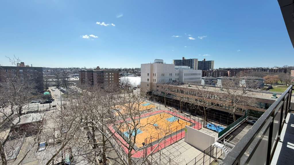 Apartment Bell Blvd  Queens, NY 11360, MLS-RD5640-18