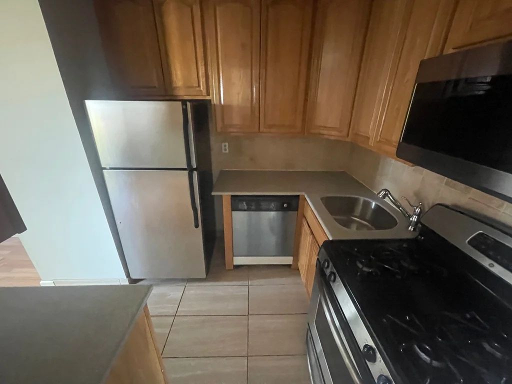 Apartment Bell Blvd  Queens, NY 11360, MLS-RD5642-2