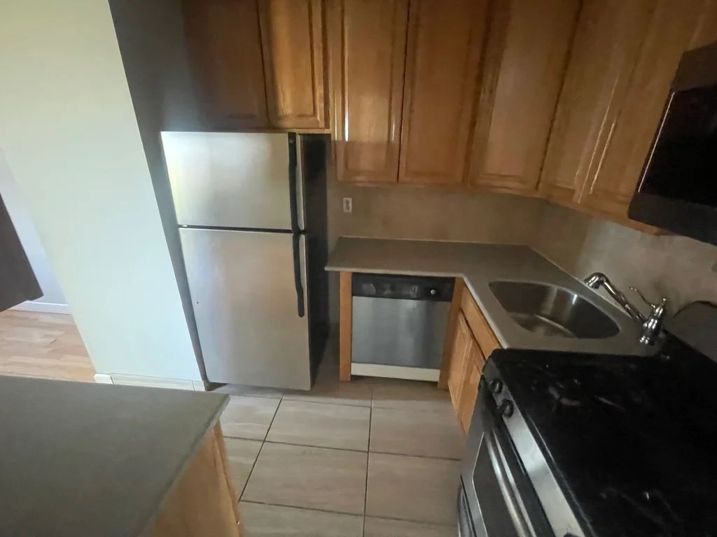 Apartment Bell Blvd  Queens, NY 11360, MLS-RD5642-6