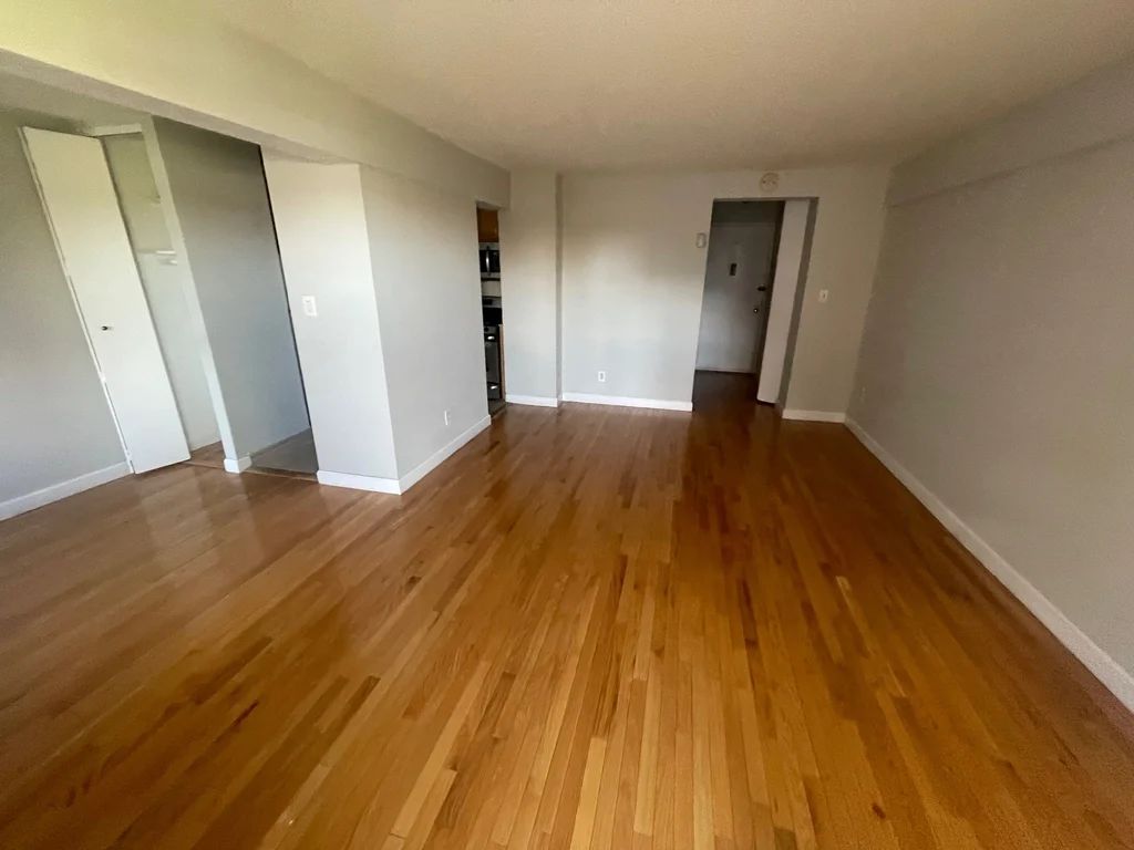 Apartment Bell Blvd  Queens, NY 11360, MLS-RD5642-9