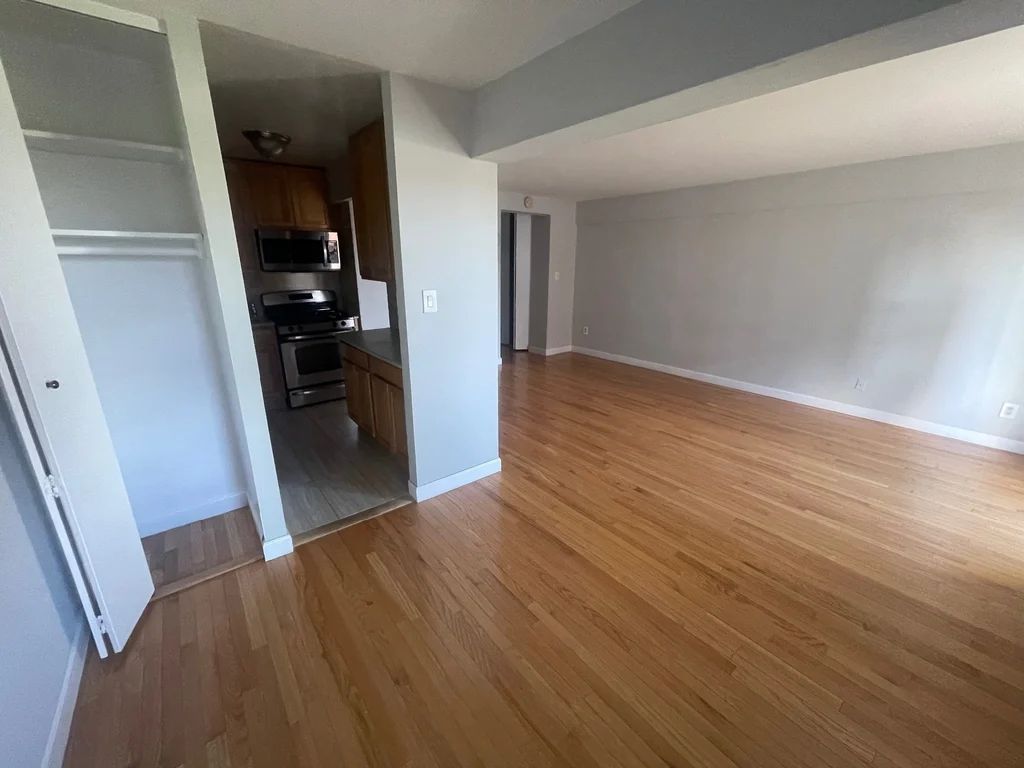 Apartment Bell Blvd  Queens, NY 11360, MLS-RD5642-11