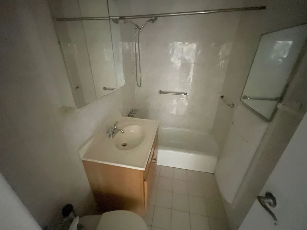 Apartment Bell Blvd  Queens, NY 11360, MLS-RD5642-19