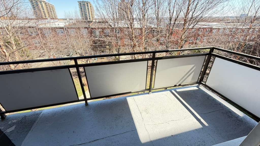 Apartment Bell Blvd  Queens, NY 11360, MLS-RD5643-12