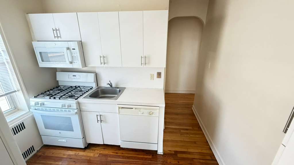 Apartment 76th Drive Queens, NY 11375, MLS-RD5650-5