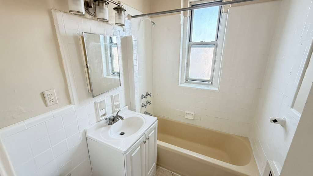 Apartment 76th Drive Queens, NY 11375, MLS-RD5650-7