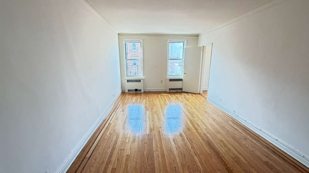 Apartment 76th Drive Queens, NY 11375, MLS-RD5650-12