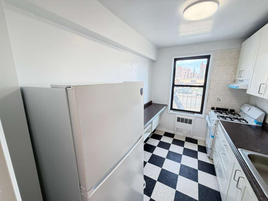 Apartment Queens Blvd  Queens, NY 11375, MLS-RD5652-3