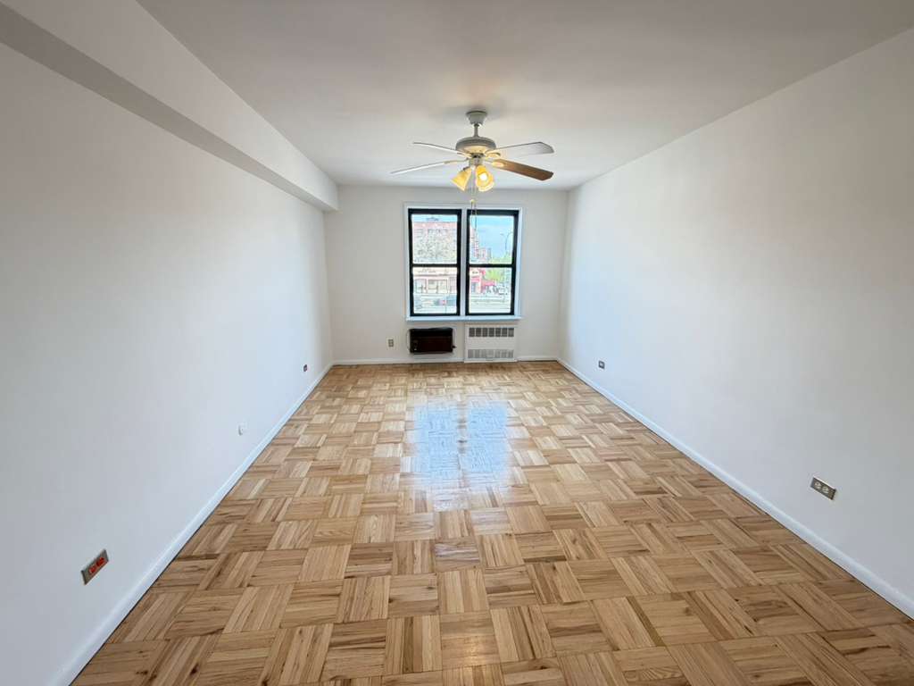 Apartment Queens Blvd  Queens, NY 11375, MLS-RD5652-15