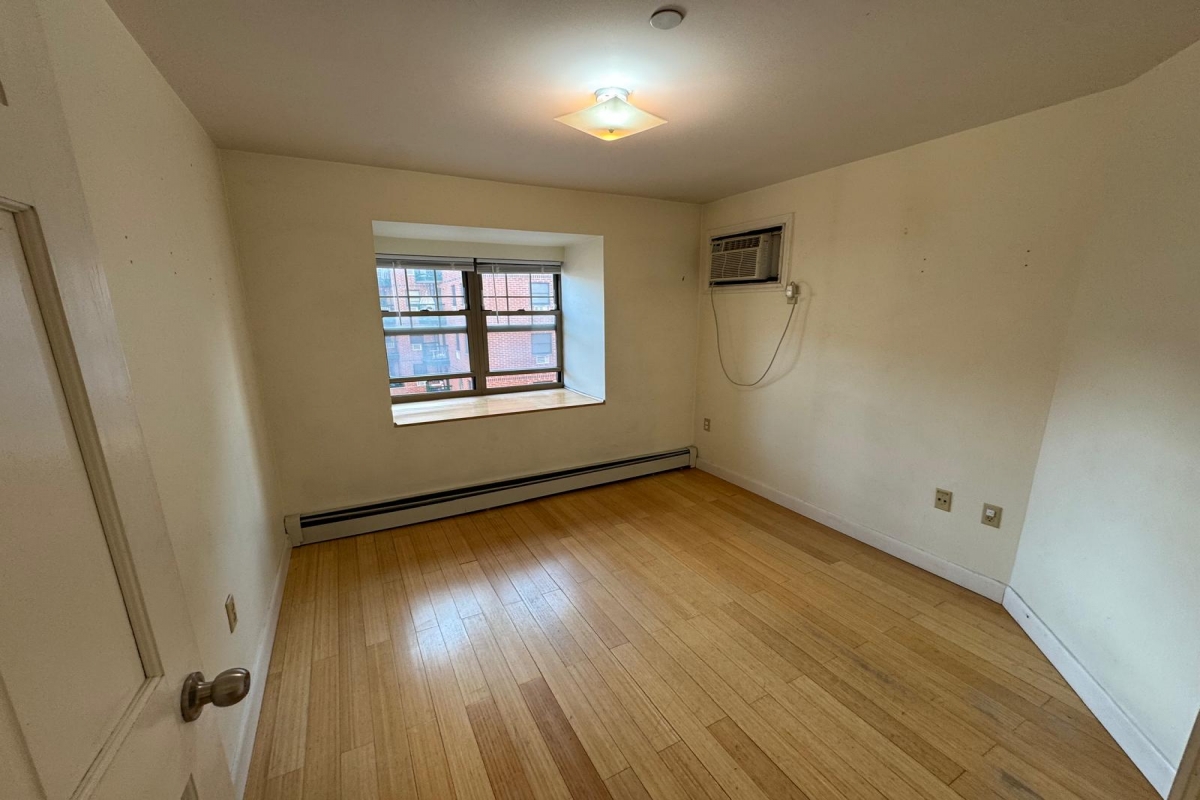 Apartment 117th Street  Queens, NY 11415, MLS-RD5654-18
