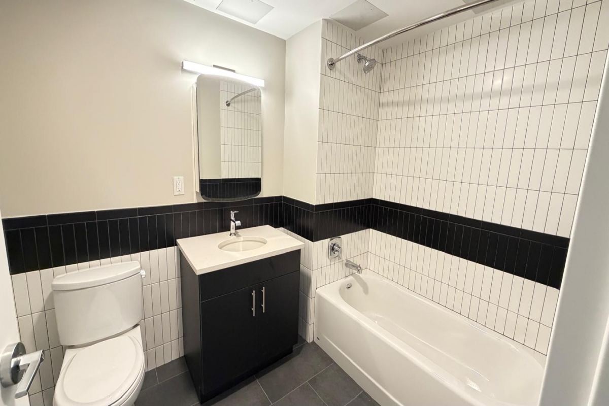 Apartment Hillside Avenue Queens, NY 11432, MLS-RD5662-17
