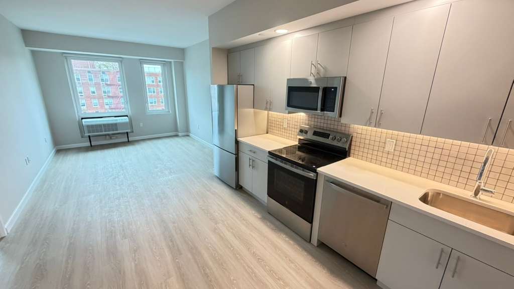 Apartment Hillside Avenue Queens, NY 11432, MLS-RD5666-3