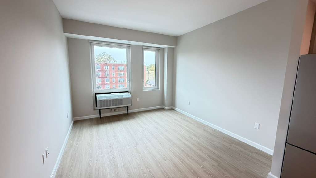 Apartment Hillside Avenue Queens, NY 11432, MLS-RD5666-6