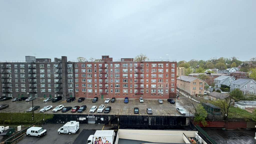 Apartment Hillside Avenue  Queens, NY 11432, MLS-RD5666-20