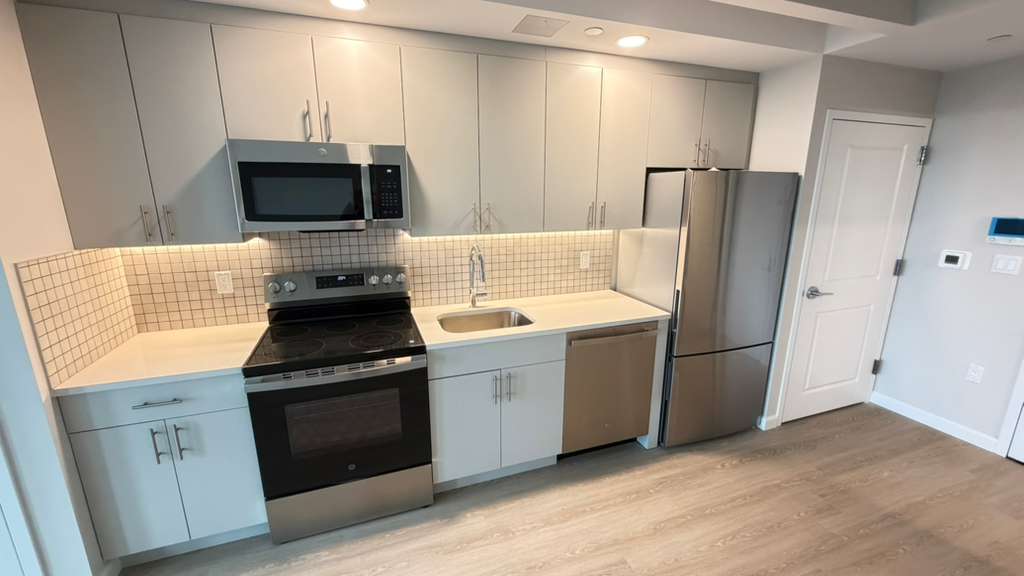 Apartment Hillside Avenue Queens, NY 11432, MLS-RD5667-5