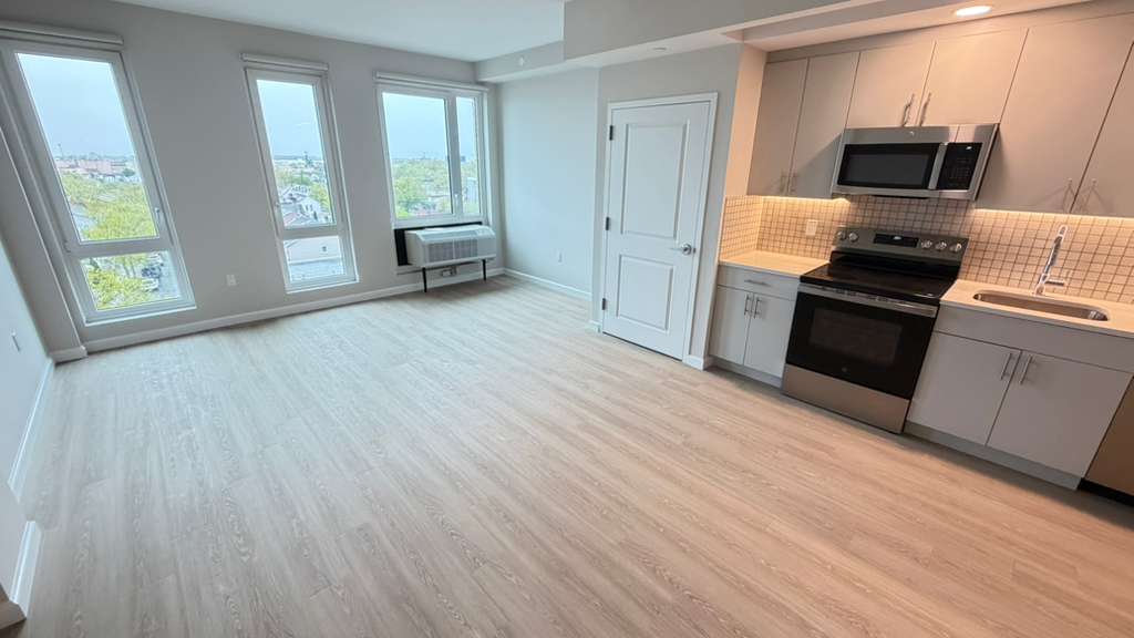 Apartment Hillside Avenue Queens, NY 11432, MLS-RD5667-8