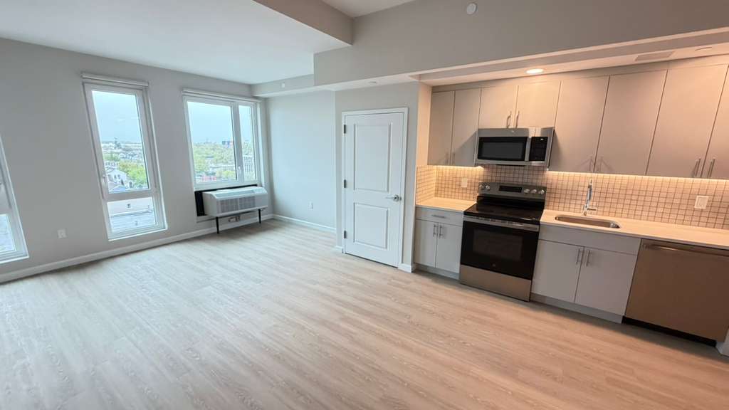 Apartment Hillside Avenue Queens, NY 11432, MLS-RD5667-9