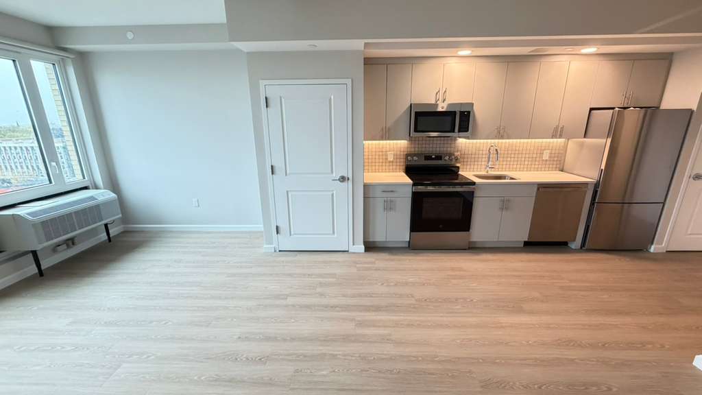 Apartment Hillside Avenue Queens, NY 11432, MLS-RD5667-10