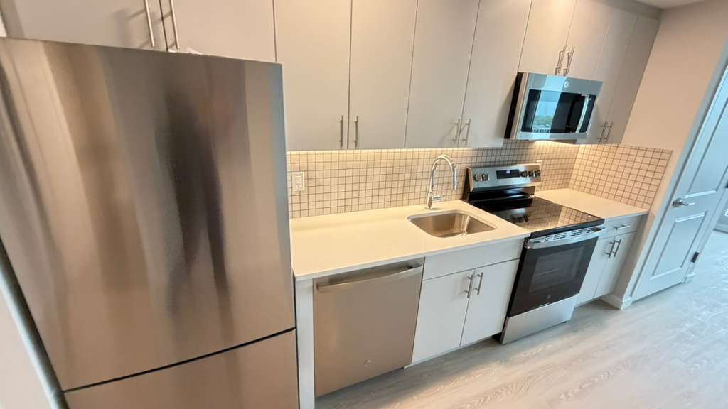Apartment Hillside Avenue Queens, NY 11432, MLS-RD5668-2