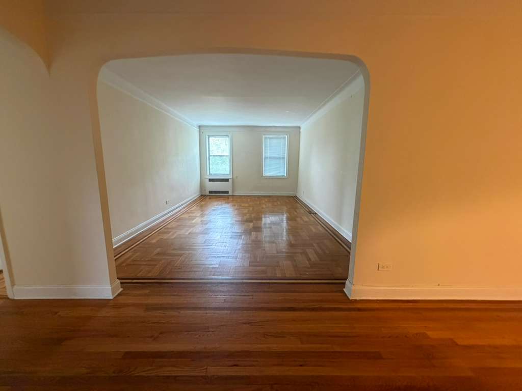 Apartment Highland Avenue Queens, NY 11432, MLS-RD5670-5