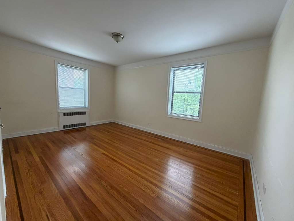 Apartment Highland Avenue Queens, NY 11432, MLS-RD5670-6