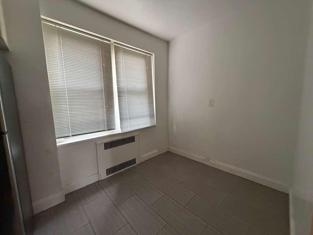 Apartment Highland Avenue Queens, NY 11432, MLS-RD5670-8