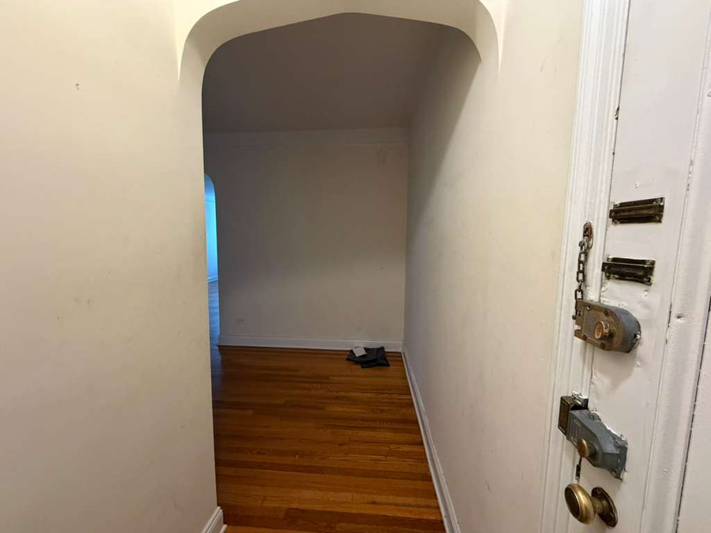Apartment Highland Avenue Queens, NY 11432, MLS-RD5670-10