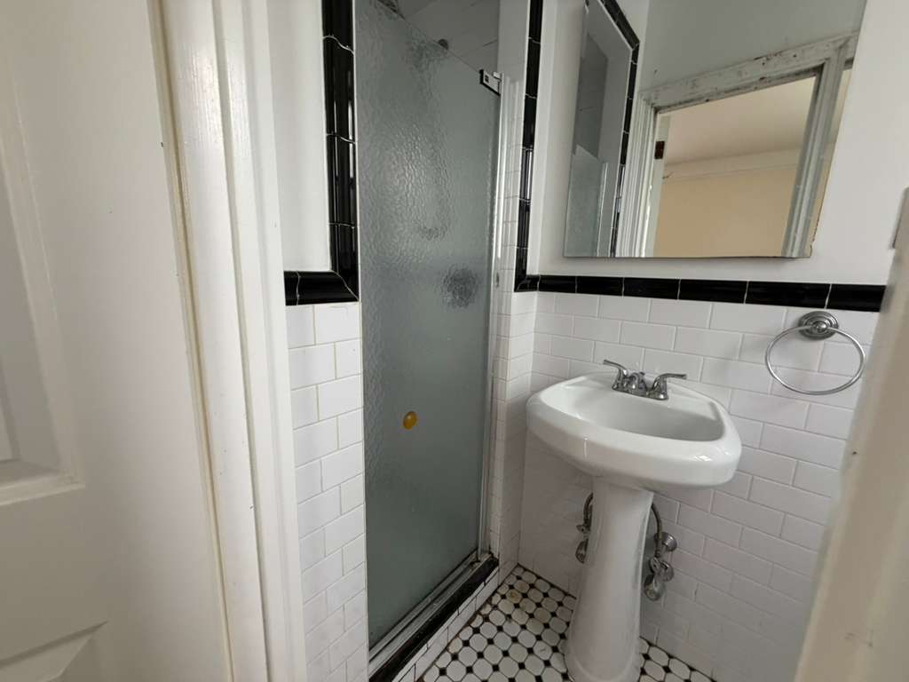 Apartment Highland Avenue Queens, NY 11432, MLS-RD5670-14