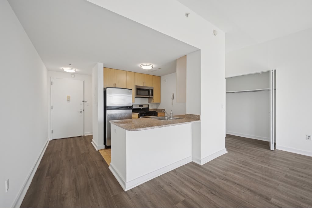 Apartment 89th Avenue  Queens, NY 11432, MLS-RD5676-2