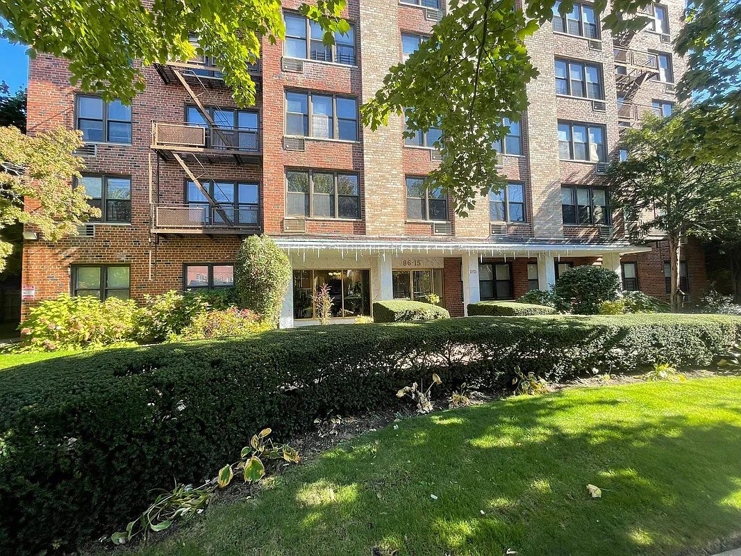 Apartment Ava Place Queens, NY 11432, MLS-RD5681-3